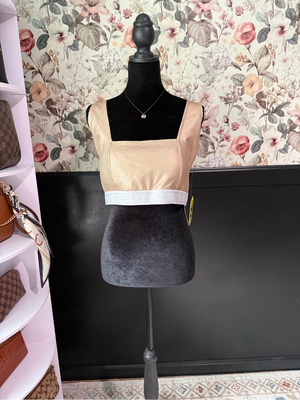 Zumiez Beige Square-Neck Cropped Tank with Logo Band